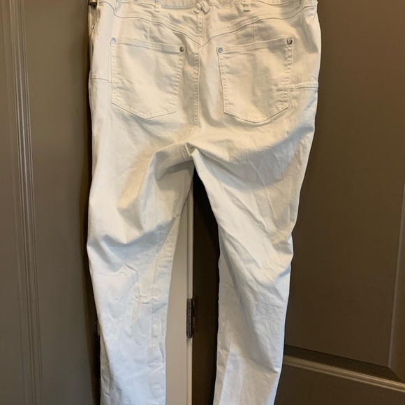 White Jeans - Picture 5 of 7